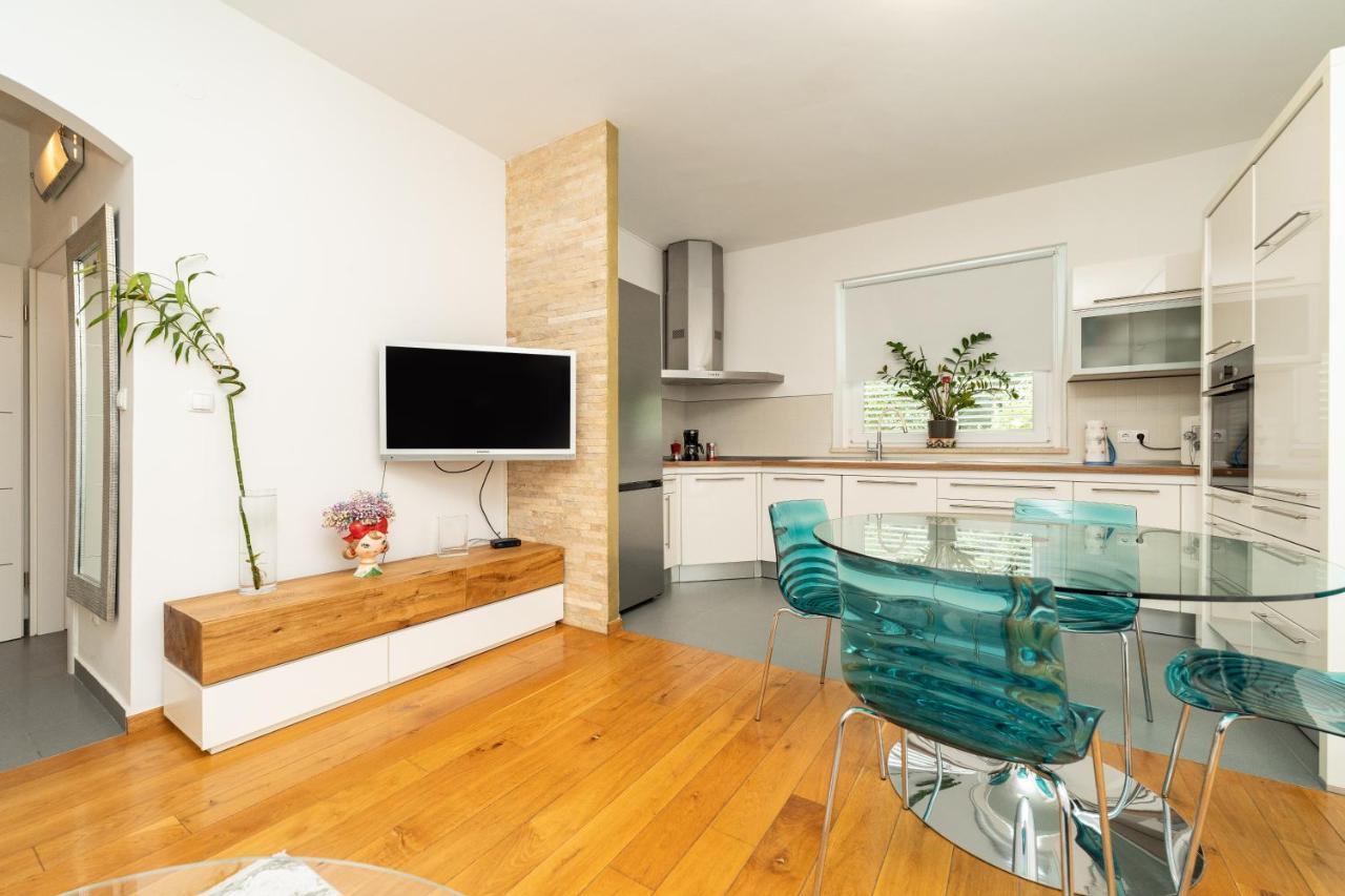 Vortex Apartment